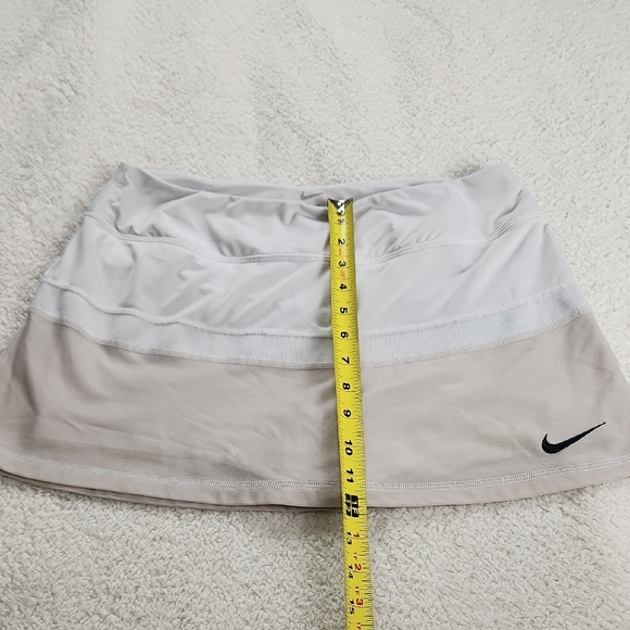 Nike White and Beige Sports Skort - Picture 3 of 7